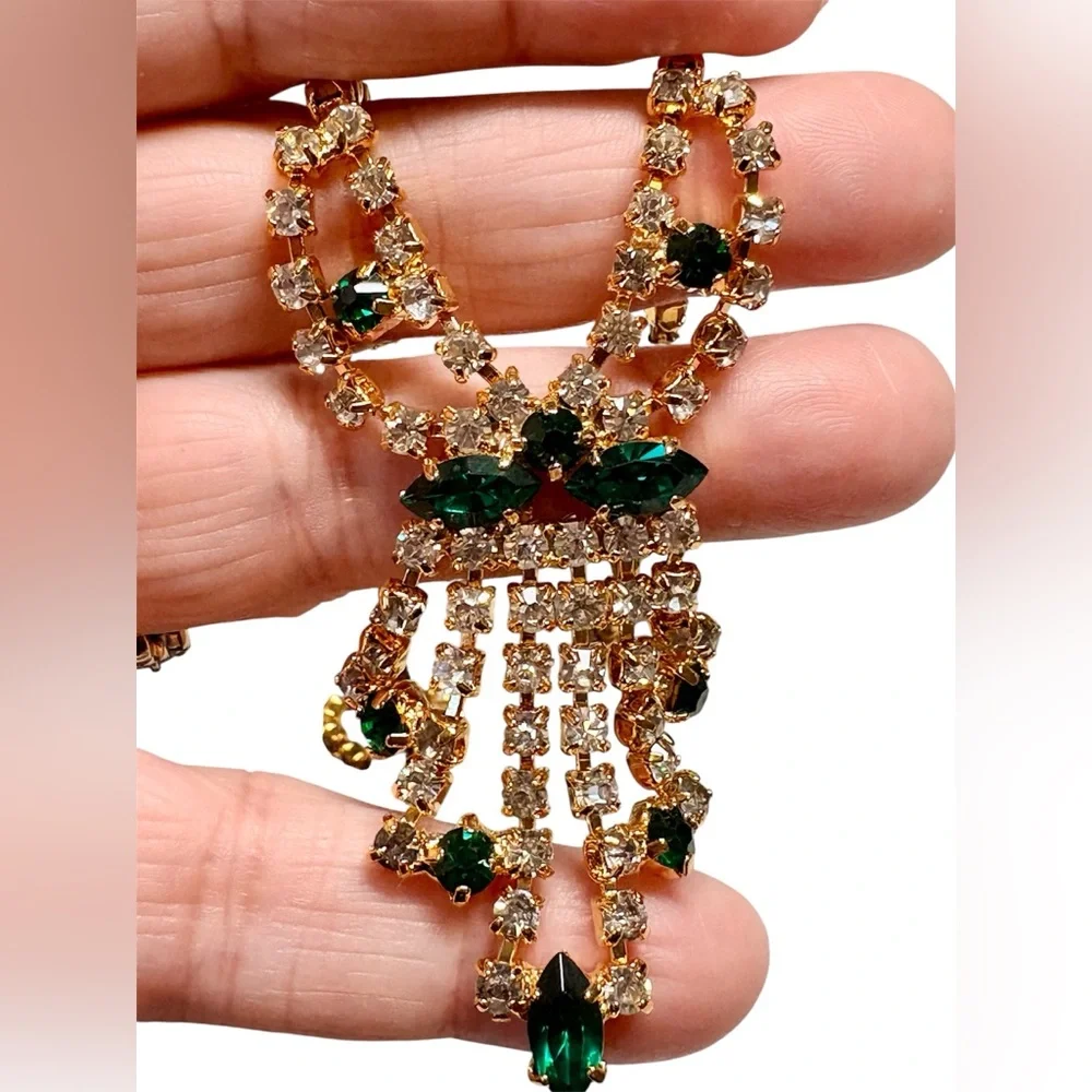 Vintage Gold and Green Jewelry Set - Picture 2 of 11